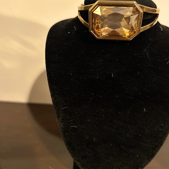 Cuff Bracelet with Swarovski Crystal - Picture 3 of 3